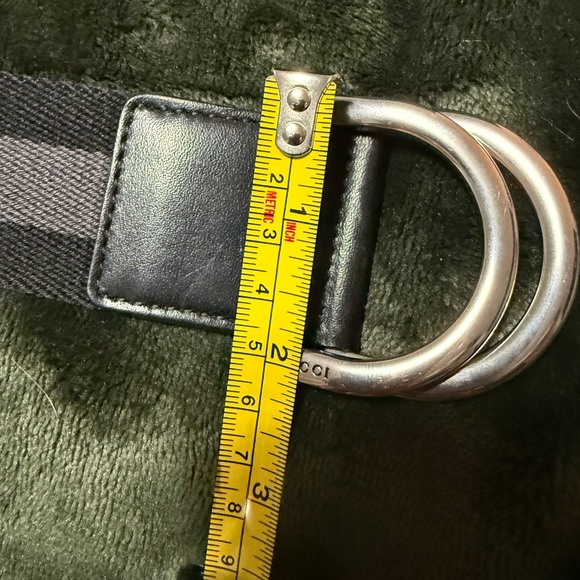 Gucci d ring belt black and grey. Leather and stainless. Like new. - Picture 6 of 8